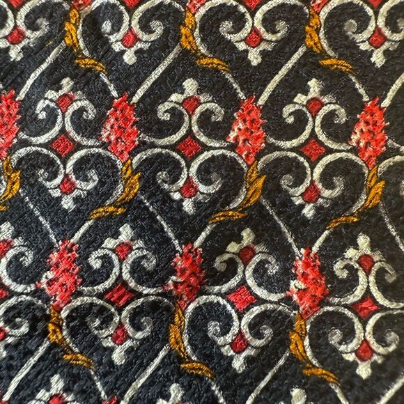 Nina Ricci Black and Red Silk Fabric with Intricate Design - Picture 5 of 7